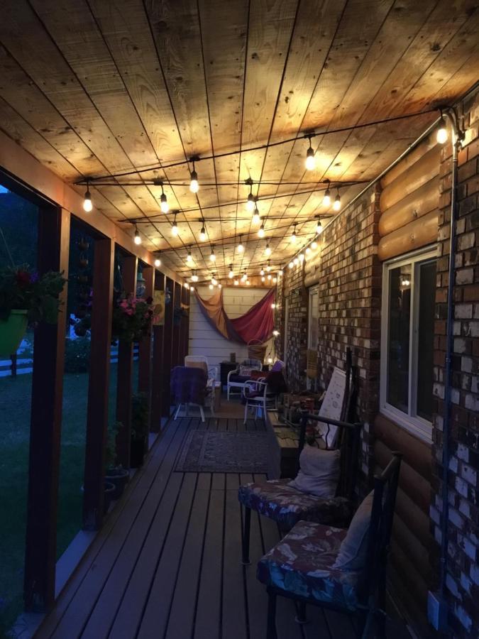 Rose Cottage Bed & Breakfast Valemount Exterior foto